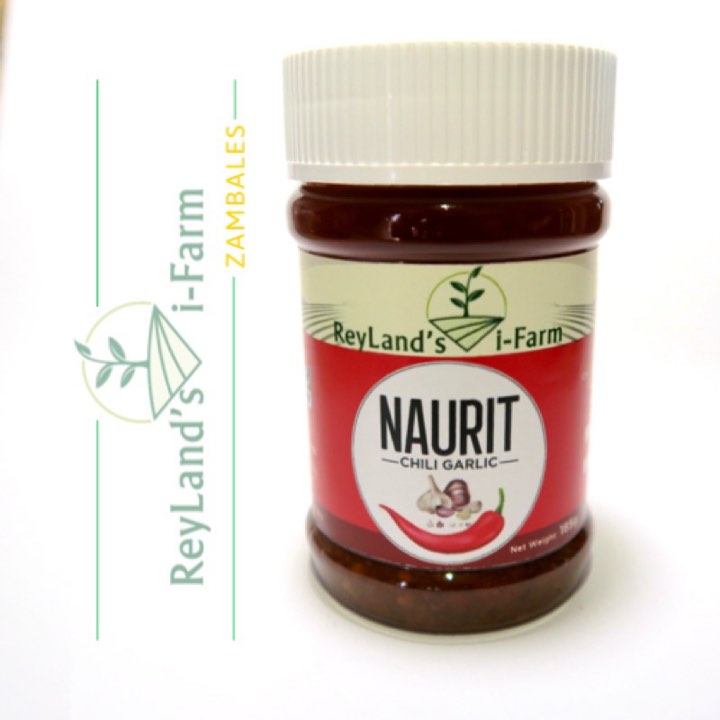 Naurit Chili garlic oil in bottle